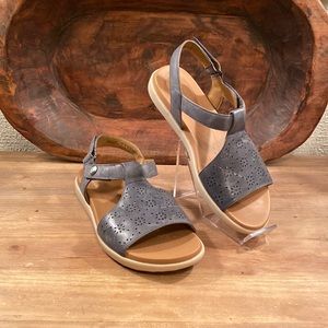 Unstructured by Clark’s sandals, size 7 1/2,